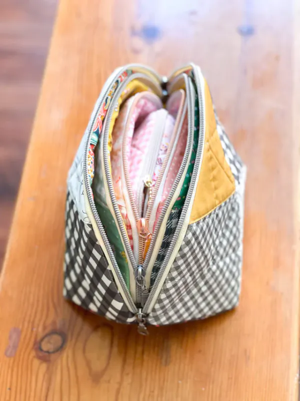 Minki Kim, Criss Cross Pouch Set